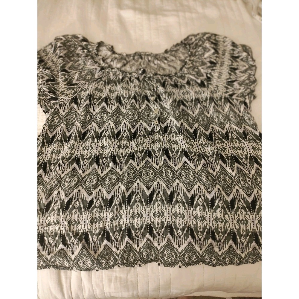 Women's Black White Geometric Boho Peasant Blouse Button Front Flowy Top